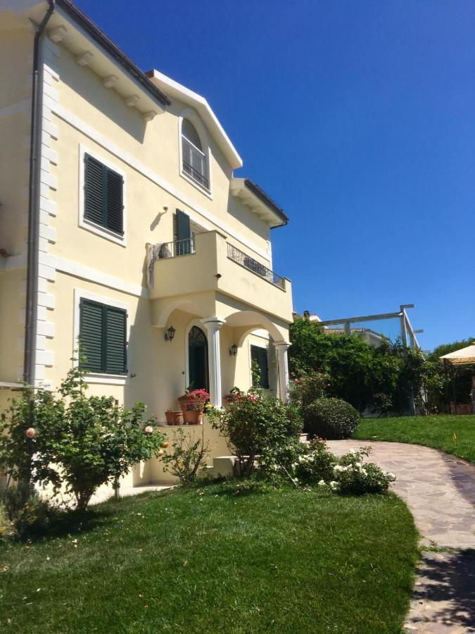 אולביה Villa Luce B&B מראה חיצוני תמונה