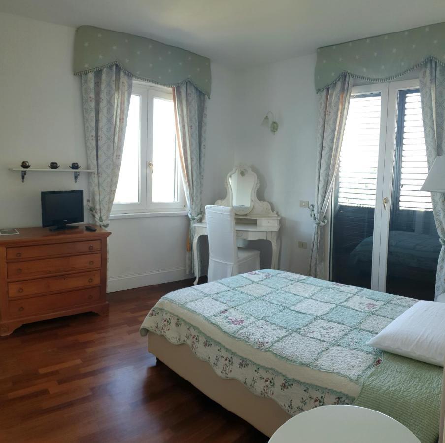 אולביה Villa Luce B&B מראה חיצוני תמונה
